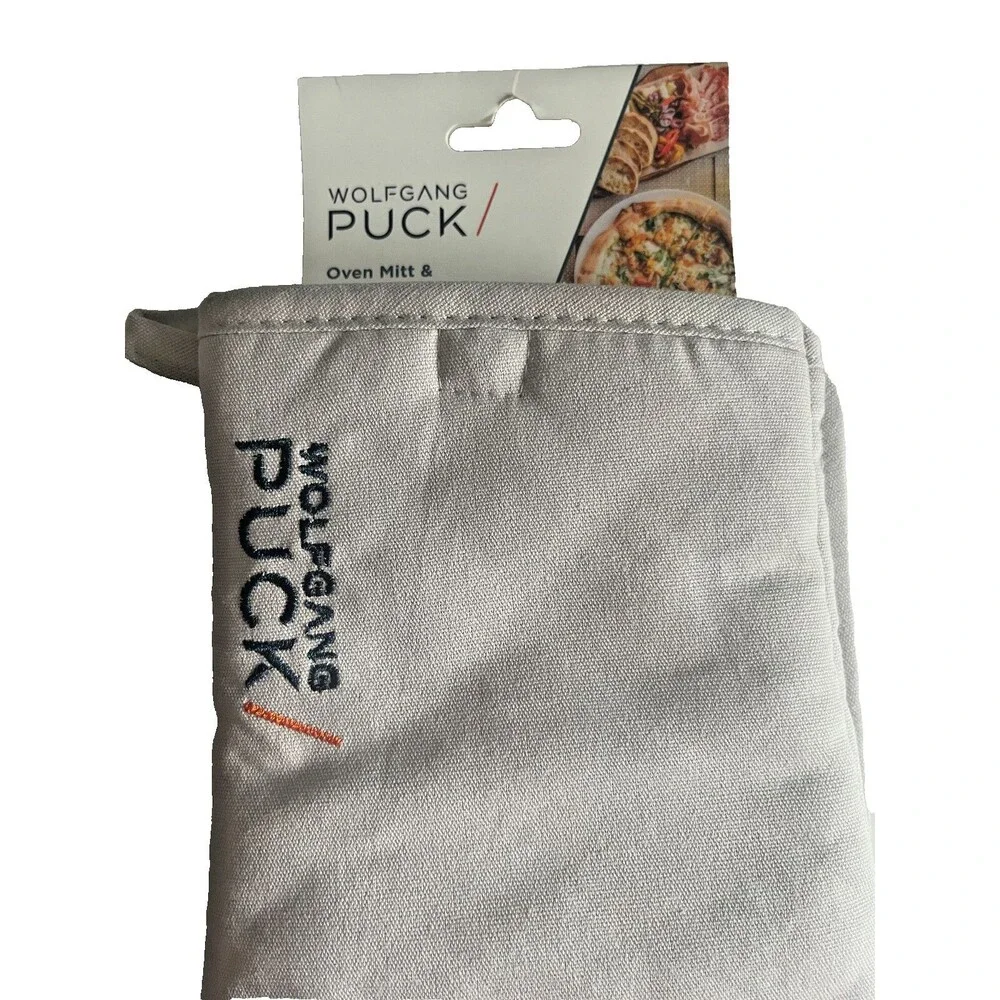 Wolfgang Puck Kitchen Oven Mitt Pot Holder Silicone Grips Embroidered Light Gray